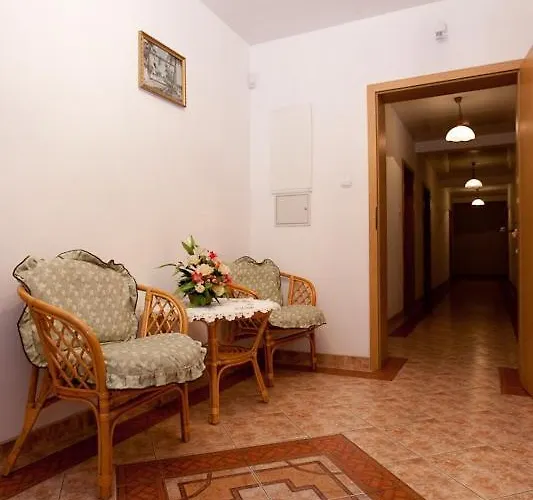 Nova - 4 Minuty Od Plazy * 波别罗沃